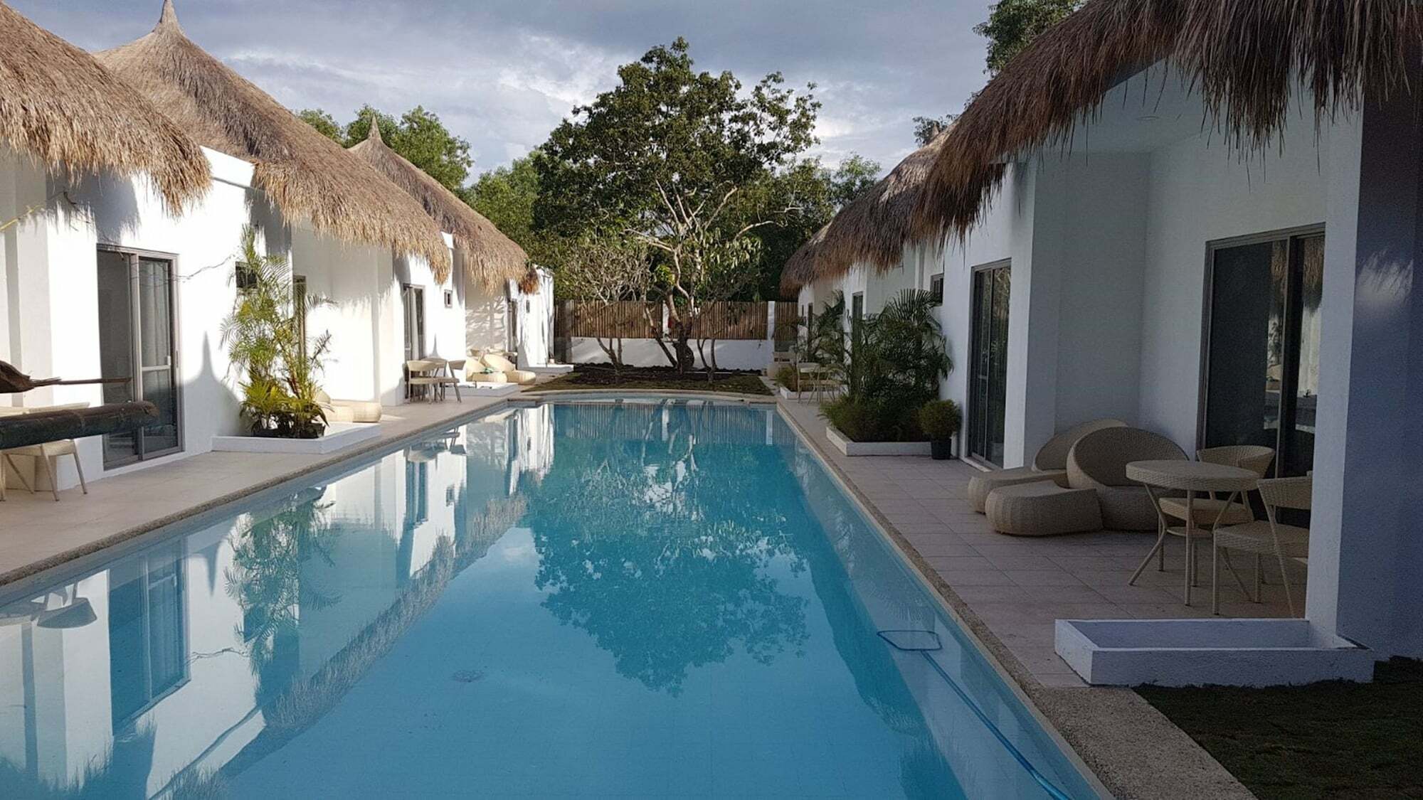 Seapearl Of Alona Hotell Panglao Exteriör bild